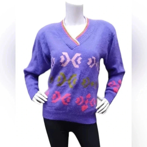 Izod Vintage Angora Wool Blend Purple V Neck Sweater  Size Medium - Picture 2 of 8